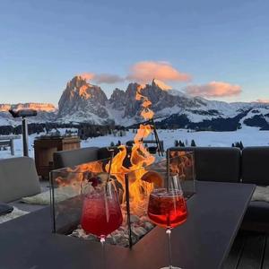 偷偷把眼泪擦掉