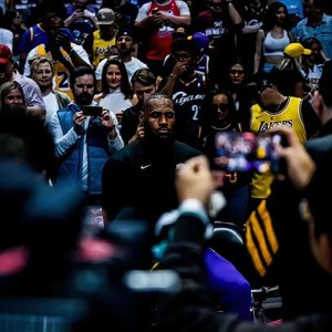 降落地点洛杉矶