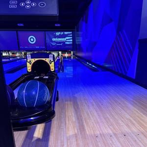 bowling ball (feat. viss)