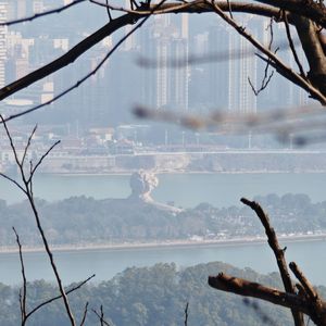 《悬日轨迹》 伴奏