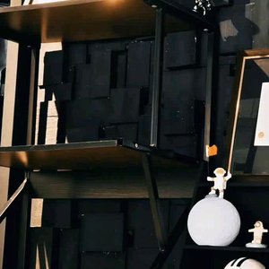 不妨大胆一些反正我们不会活着离开这个世界