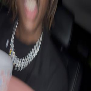 DIAMONDS CUT MY WRIST