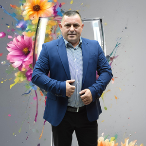 Balalau baiatul mamii