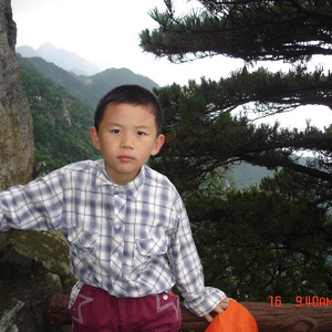 年少的你(Live)（翻自 钟易轩）