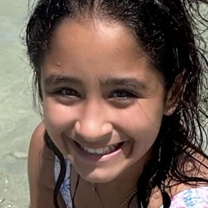 Buuny Sticking Carrot (feat. Maya Fgaier)