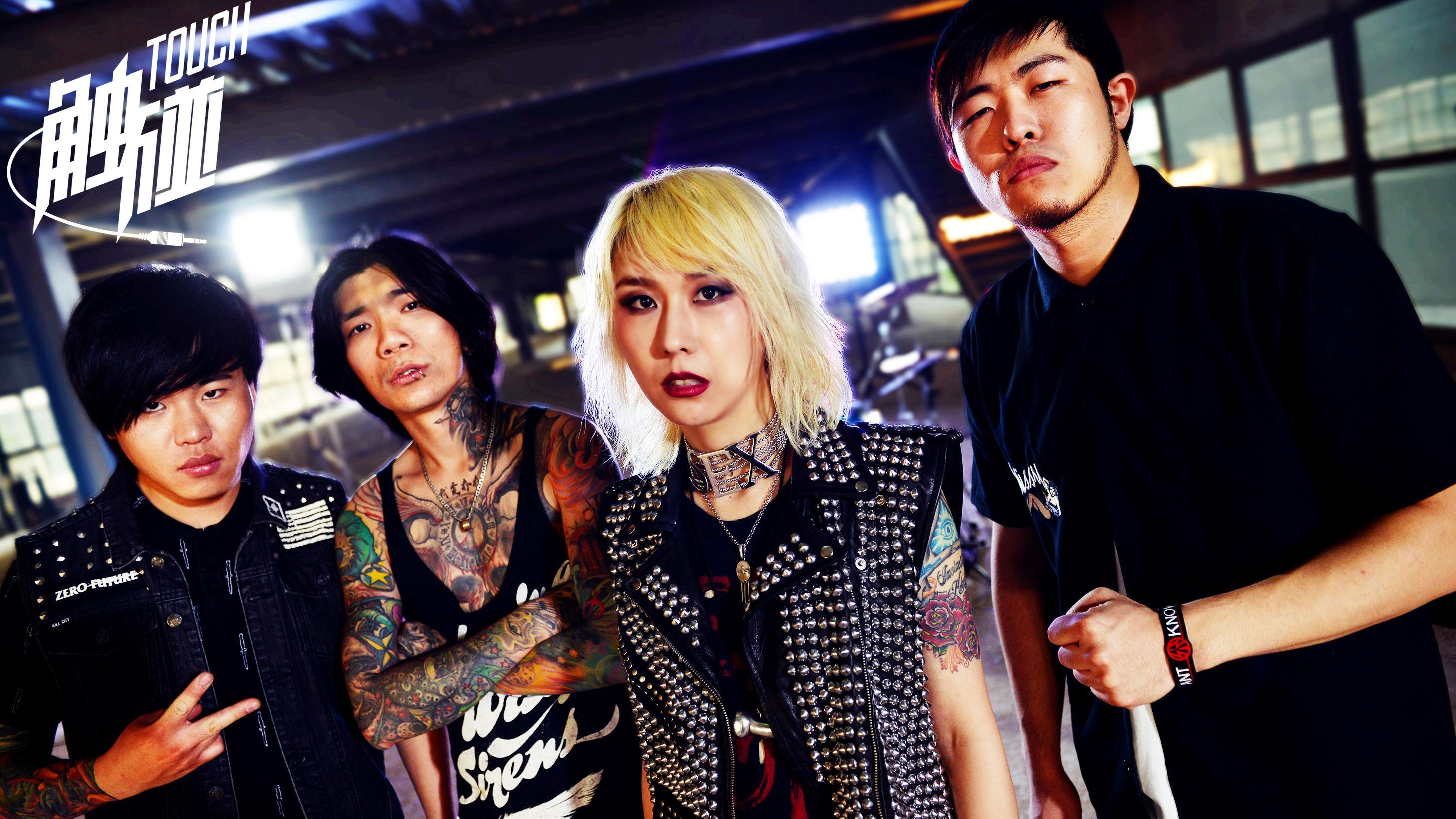 闪星乐队:我们的摇滚是星辰大海(2017) 主唱赵梦,吉他张帅,贝斯刘畅