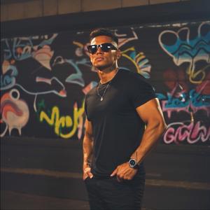 ฉันมันแค่คนที่มองเธอไกล ๆ