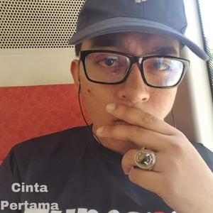 Cinta Pertama
