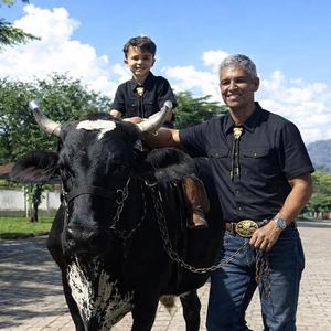 Eu , meu neto e meu boi coração