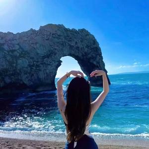 故人陆续凋零 好似风中落叶呀