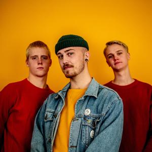 Lips (feat. Simon Näslund)