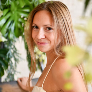 Holy (feat. Bogi Tha Rapper)