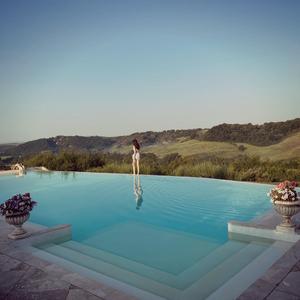 Young and Complete (feat. Lola Reyes)