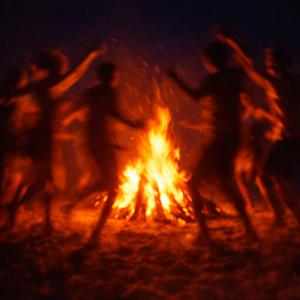 춤추는 그림자 (Dancing Shadows)