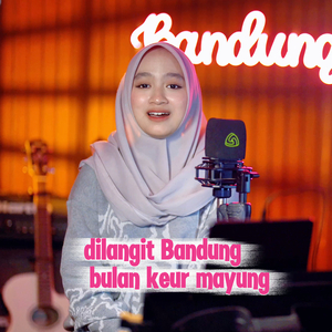 Dilangit Bandung Bulan Keur Mayung