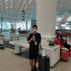 乘上飞机去新疆  歌曲版 伴奏