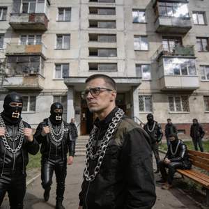 У подъезда Feat. TeaDrinker