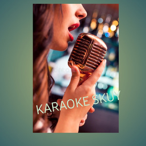 Aku selalu bahagia saat hujan