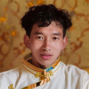 恋人闹增拉姆
