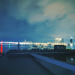 红（4U）