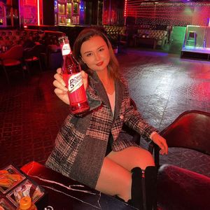 КЫЯЛЫМДАГЫ ЖОМОК梦里的女孩