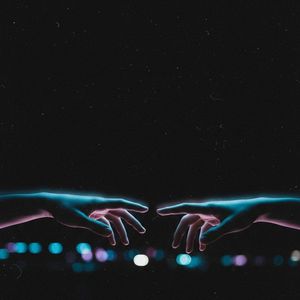 爱的魔力抓手手