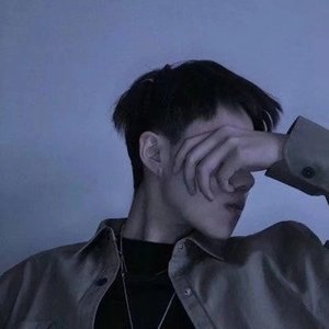 化作烟火为你坠落