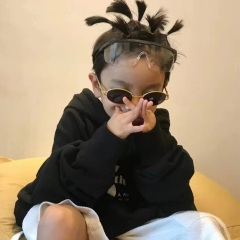 听袁惟仁弹吉他