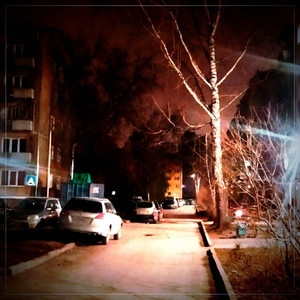 Кровь, стекающая по холодному телу и стеклянным звоном падающая на кафель