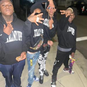 Pole Poppers (feat. FMG Lil Flashy & FMG Kourauss)