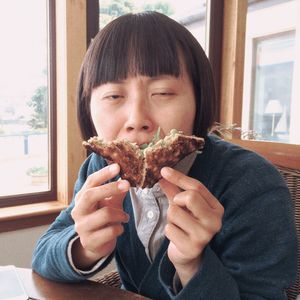 吃东西（原作：青年小伙子）