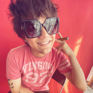 нелегально