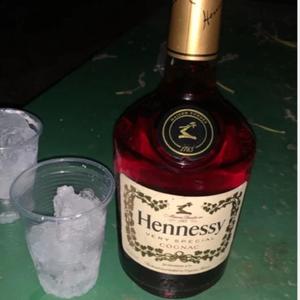 Hennessy（prod by BllAcK-K）