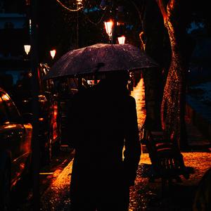 傘に当たるやさしい雨音