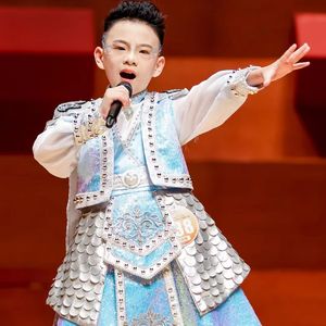 《云等风，我等你 》演唱：刘宸翰