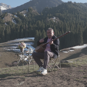 Axik Kuyi ( 情人之一）