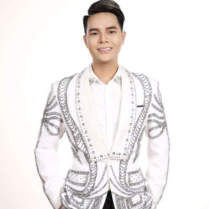 Yêu Mình Mình Yêu Ai