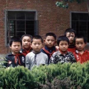 追逐日落的孩子