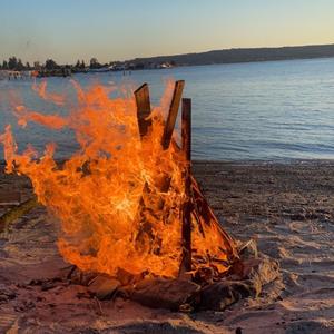 Let The Money Talk (feat. Worldstarzy)