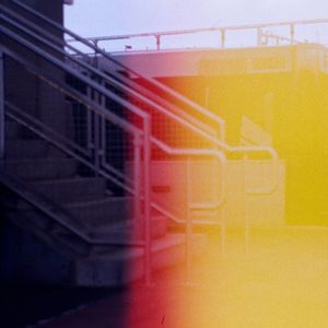 你在世界里 却不在其中