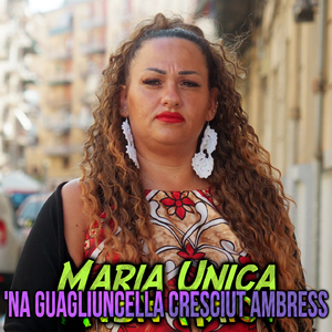 'Na guagliuncella cresciut ambress