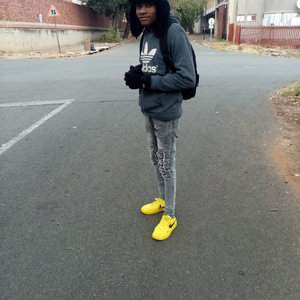 Makandisiya ndiri ndega.Mts records