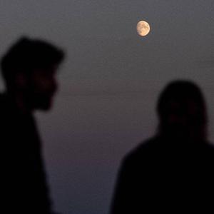 就让我忘了曾经的那个人