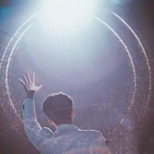 圆满他的期盼【张颜齐出道应援】