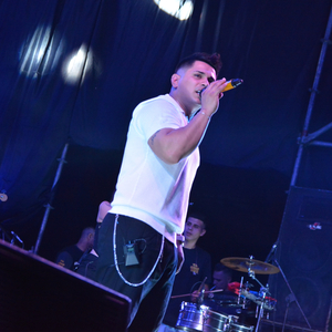 Ladrón (En Vivo)