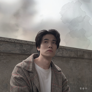 비 오는 창가에 앉아