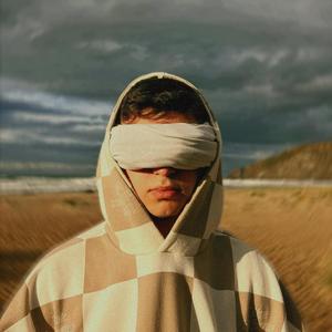 PIRAMIDES (feat. 7 LIFE PRODUCTION)