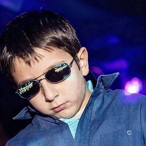 为你建一座城，困住我余生