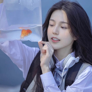 在你那里是一个擦肩 在我这里是整个夏天