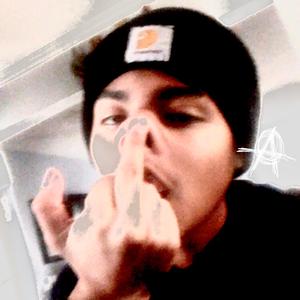 She Belong to the Streets (feat. Hoodie Macc)